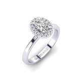 Gabriano Merita 4 tırnaklı tektaş yüzük; GIA-HRD sertifikalı oval pırlanta ve beyaz altın montürün üstten görünüşü